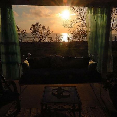 フィリアトラ Seaside Houseヴィラ エクステリア 写真