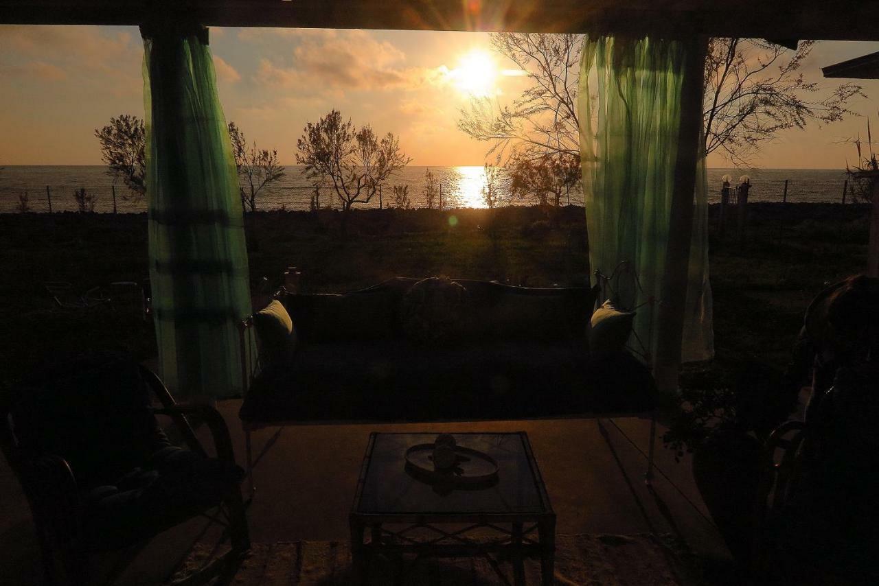 フィリアトラ Seaside Houseヴィラ エクステリア 写真