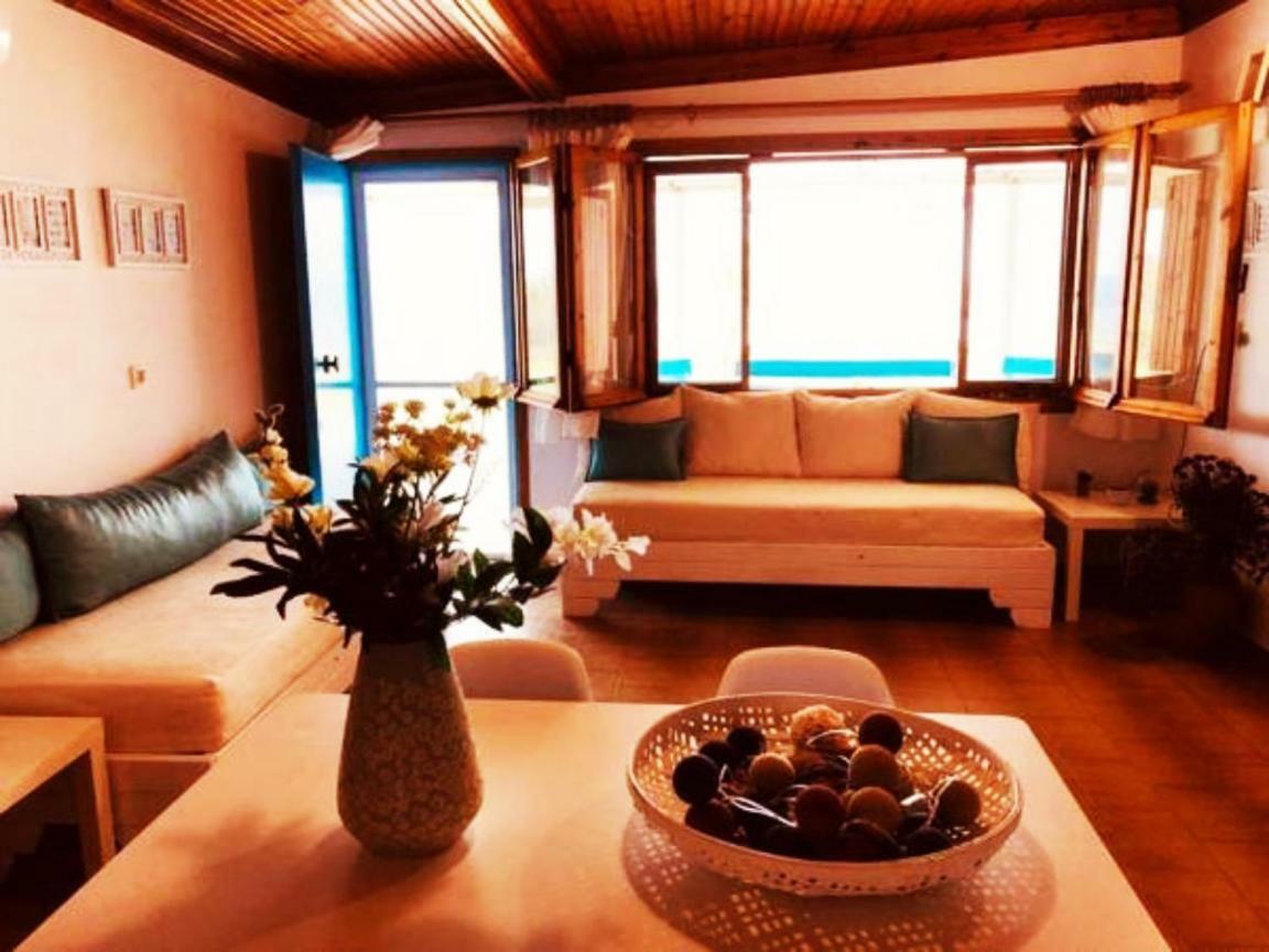 フィリアトラ Seaside Houseヴィラ エクステリア 写真